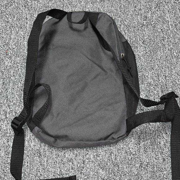 NWOT Flagship Cinemas Shirt & Backpack - Picture 5 of 5